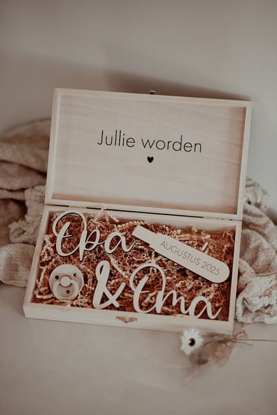 BolleToet - XL houten kistje hartje - Jullie worden opa en oma - zwangerschapsaankondiging