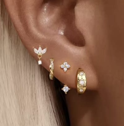 Oorbellen Set - 4 stuks - Kleur: Goud - Luxe Oorbellen - Incl. Cadeauverpakking - Oorhangers / Oorring / Oorknopjes - Hoge Kwaliteit RVS - Stainless Steel / Roestvrijstaal - Verkleurt Niet - Oorbellen Set - Oorbellen Vrouwen / Dames