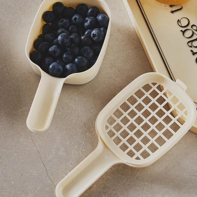 Panier égouttoir multifonctionnel Évier Panier passoire pour évier de cuisine Panier de nettoyage pour myrtilles avec poignée Outils de cuisine black