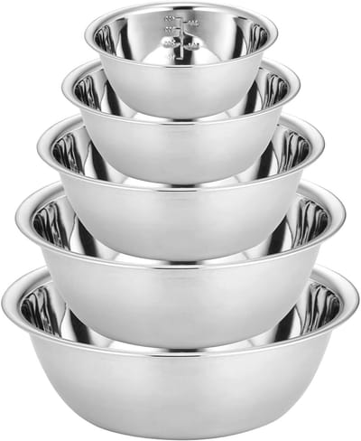 5-delige set roestvrijstalen kommen, stapelbare mengkommen voor salades, voedselopslag en serveren, 0.6L tot 2.6L