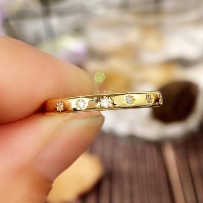 Huitan Bagues de Luxe Mode Couleur Or pour Femmes Incrustées Zircone Cubique Blanche Tempérament Fiançailles Bague de Proposition Bijoux 10 white