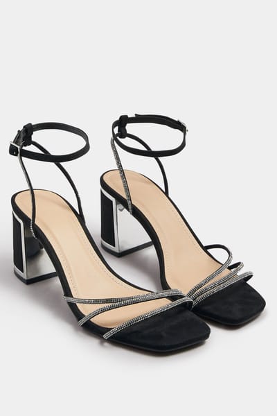 Yours Zilveren Asymmetrische Sandalen Met Diamantjes En Blokhak In Standaard Pasvormsize 36