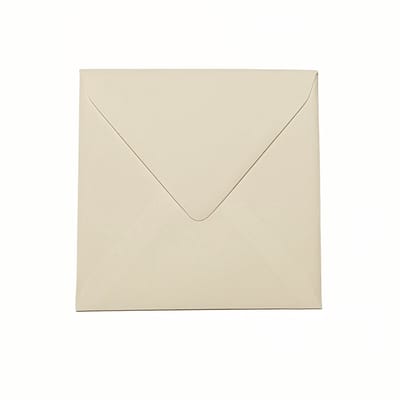 Enveloppen licht creme - 14x14 cm - 120 gr/m2 - 30 stuks - Offwhite - Vierkant - Puntklep sluiting - Gegomd