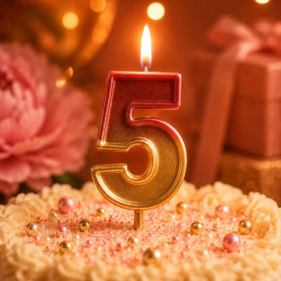Verjaardagstaart kaarsjes – Cijfer 5 - Cijferkaars Retro - rood goud - Happy Birthday kaars – verjaardags kaars – gekleurd kaarsje – taartdecoratie – feest - taartversiering – feestartikel – verjaardagscadeau - taartaccesoires