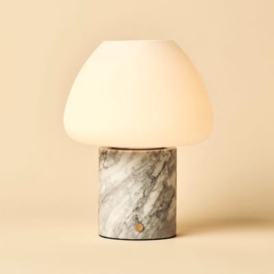Tavellio Ostade Draadloze Tafellamp – Bianco Statuarietto Marmer en Glas – Tot 100 uur – H24 – Wit