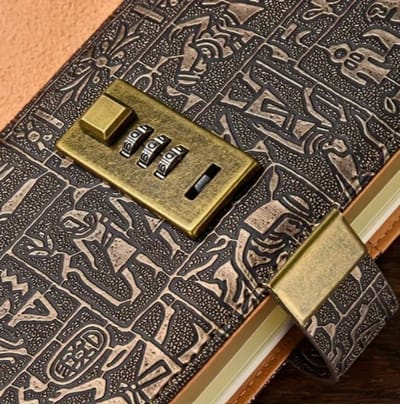 Dutchers® Wachtwoordboekje met Slot – Vintage Kunstleren Cover – Notitieboek - Dagboek - Wachtwoordenboek – Stijlvol & Beveiligd - Perfect Cadeau!