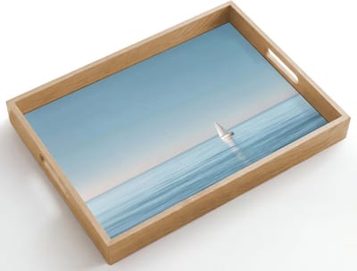 Dienblad hout 50x35 cm - Schootdienblad - Zeilbootje - Kalme zee - Helderblauwe hemel - Borrelplank rechthoek - Plateau dienbladen