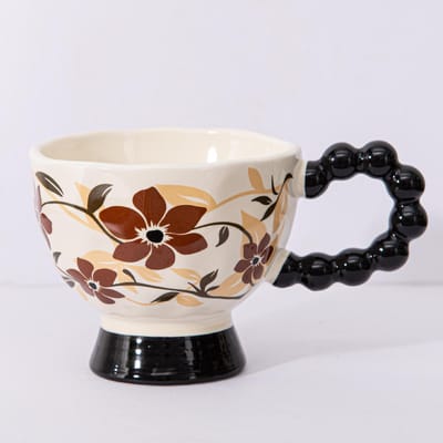 Mok in medium stijl Tenghua keramische beker met hoge voet Hoog uitziende drinkbeker Kantoor koffiekopje Vakantie souvenir cadeau beker 300ml