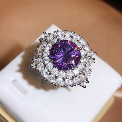 Nieuwe Europese en Amerikaanse Ringen voor Vrouwen Paarse Orchidee Zirkonium Retro Stijl Ring Sprankelende Diamant Gezette Vrouwenring Hoofdsteen Adjustable opening gray