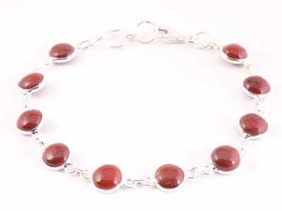 Fijne zilveren schakelarmband met rode jaspis