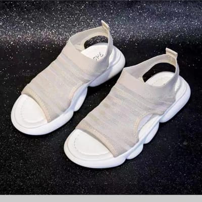 Sandales Été Femmes Nouvelles Chaussures de Sport Étudiantes Coréennes Version Mode Tout Assorti 35 beige