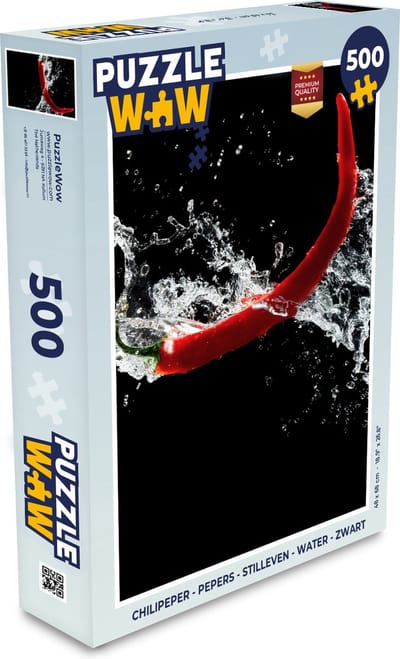 Puzzel Chilipeper - Stilleven - Water - Zwart - Rood - Legpuzzel - Puzzel 500 stukjes