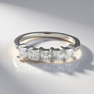 Cavill - Zilveren Ring Dames - 925 Sterling Zilver - 5 Princess Geslepen Zirkonen 0 972 ct - Elegant Smal Design - Lichtreflectie Ring 21x19 mm