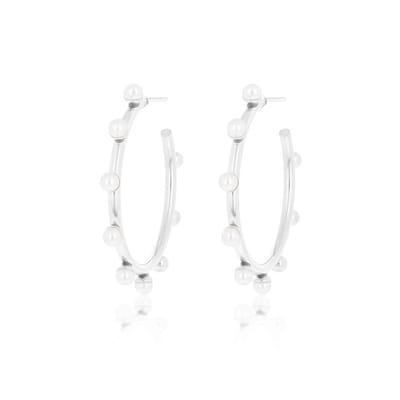 Silver coloured earrings with pearls