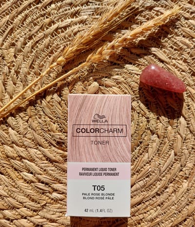 Wella Color Charm Permanent Liquid Toner - T05 - Pale Rose Blonde - Wella Toner - Haar toner - Ashy hair - Pink hair - Antiyellow