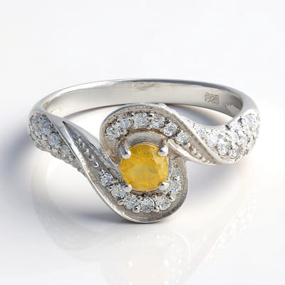 Cavill - Zilveren Ring met Vuuropaal 0,19 ct & Pavé Witte Topaas 0,605 ct - 925 Sterling Zilver - Ronde Vuuropaal - Elegante Handgemaakte Sieraden