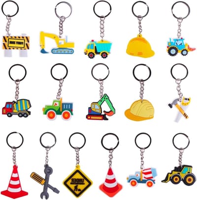 Creatieve cartoon sleutelhanger met 16 onderdelen, grappige sleutelhanger voor kinderen en volwassenen, ideaal als cadeau.
