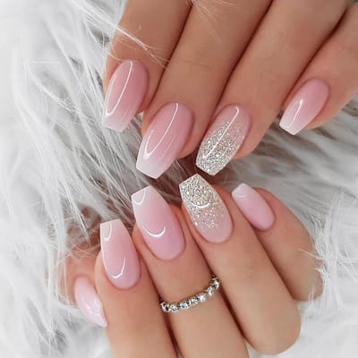 Set van 24 Kunstnagels, Medium Coffin, Roze, Wit, Gradient Kleuren, Franse Valse Nagels, Glanzende Ballerina, Perfect voor Manicure en Nagelversiering voor Vrouwen en Meisjes