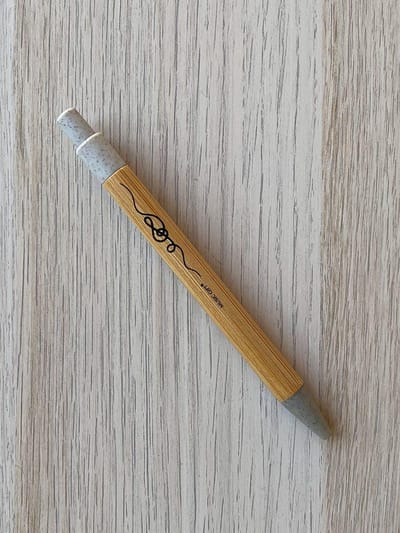 Pen bamboe wit/grijs met vioolsleutel