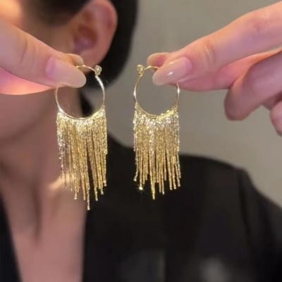 2 stuks modieuze en high-end metalen lange cirkelvormige kwastoorbellen en banketjurkaccessoires black