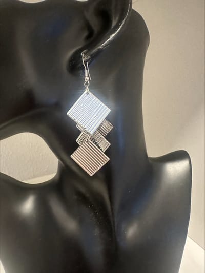 Bohemian stijl oorbellen grafisch vierkantje | Make up | Parfum | Moederdag | Verjaardagscadeau| Cadeautje| Valentijnsdag| Kado | sieraden | vaderdag | oorbellen | oorsieraden