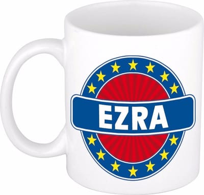 Bellatio Decorations - Ezra voornaam - koffiemok - beker - wit/blauw - 300 ml - Cadeau - Heren - Collega - Vaderdag - Verjaardag