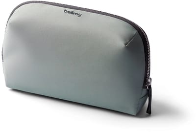 Bellroy Desk Caddy Tech Organiser – Gemaakt van Gerecyclede Materialen – Beschikbaar in Verschillende Kleuren – Afmetingen 150 x 240 x 80 mm - Groen