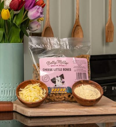 Betty Miller Grain Free Cheese little bones (400gr) - graanvrije natuurlijke ambachtelijke hondenkoekjes - met kaas