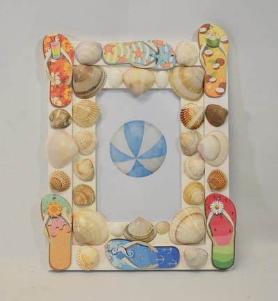 ZoeZo Design - fotolijst - fotolijstje - strand - zee - schelpen - nautisch - hout - echte schelpen - 19 x 24 cm - voor foto van 9 x 14 cm - kan vrij staan