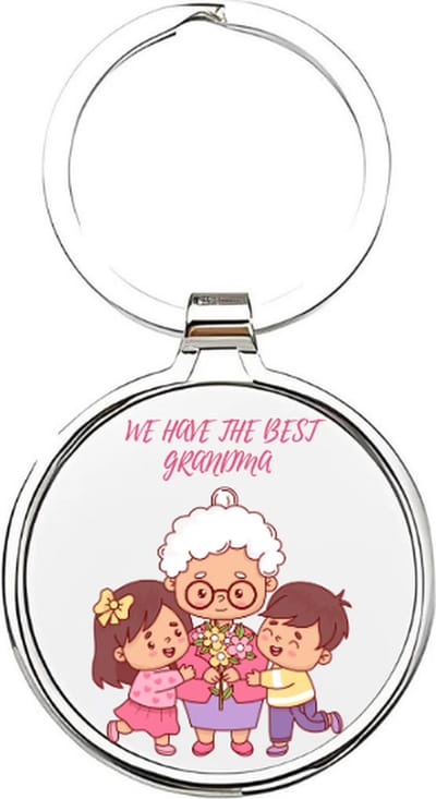 Akyol - The best grandma Sleutelhanger - oma - De liefste oma - Oma sleutelhanger - grootmoeder sleutelhanger - Sleutelhanger voor oma - Familie sleutelhanger - verjaardagscadeautje - cadeau voor oma - grandmother - Bebbe - 4 x 7,5 CM
