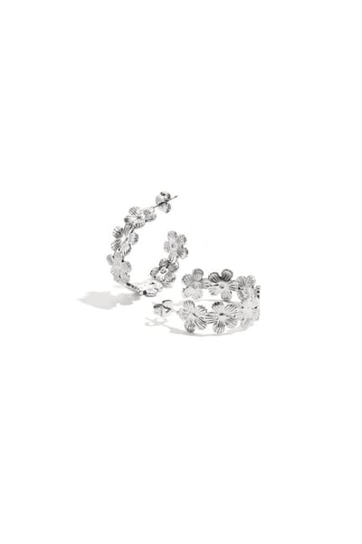 Oorbellen met madeliefjes Zilver