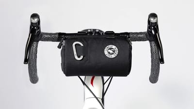 Fietstas Stuurpen Tas 2.7L - Waterbestendige Fietsbagage met Verstelbare Band en Verlichting Oog voor Urban Commuters