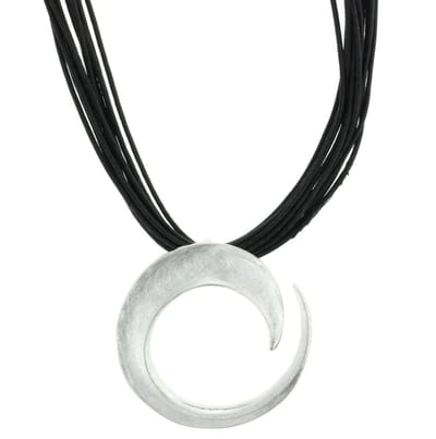 Behave Ketting met mat-zilverkleurige hanger