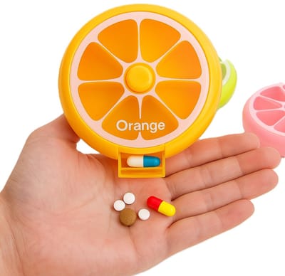 Medicijnendoosje Rond I Pillendoosje I Pillendoos I Medicijn Doosje I Met Druk Dispenser & Draaimechanisme I 7 dagen I Oranje