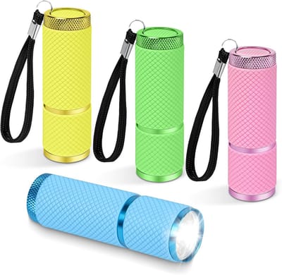 4 Pack Kleine Zaklamp, Batterij aangedreven Zaklamp, Zaklamp zaklamp met 9 LED's, 90mm Mini Tor-ch Led Super Heldere, Lichtgewicht Pocket-Torch Kids Camping Outdoor Wandelen Geschenken