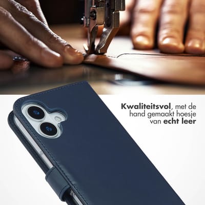 Selencia Hoesje - Geschikt voor Apple iPhone 17 - Echt Lederen Bookcase - Blauw