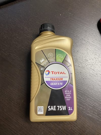 Total Traxium Gear 9 FE SAE 75w - transmissieolie 1 liter - handgeschakelde versnellingsbak