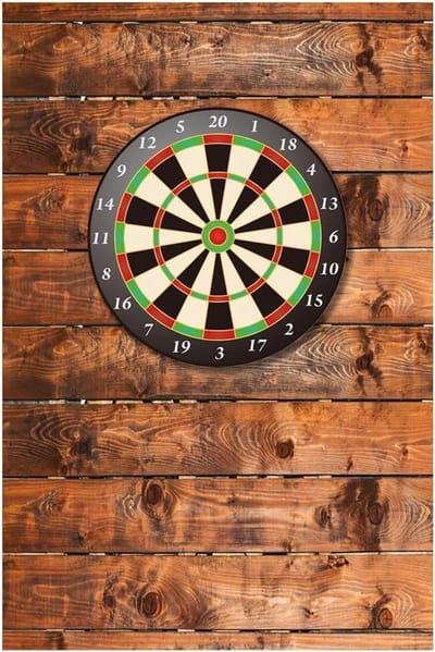 Dartbord omhulsel met 6 zelfklevende viltplaten in houtlook voor geluidsisolatie en wandbescherming (30 x 30 cm)