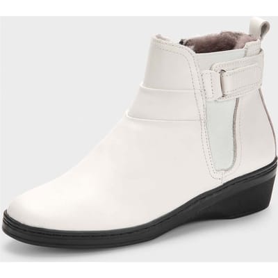 Enkellaarsjes met lamsvacht - wit - Gr. 36 van Goldner Fashion