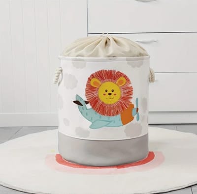 Dutchers® Opbergmand Kinderkamer Met Handige Koortsluiting – 3D Leeuw – Speelgoedmand – Opvouwbare Wasmand – Opbergbox – Katoen & Canvas – 35x40 cm – Stoere Mand voor Jongens en Meisjes – Babycadeau