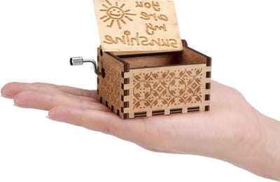 Allecto Plus - Muziekdoos met houten zwengel, thema My Sunshine, klassiek cadeau voor verjaardag, Kerstmis, Valentijnsdag - woondecoratie handgemaakt.