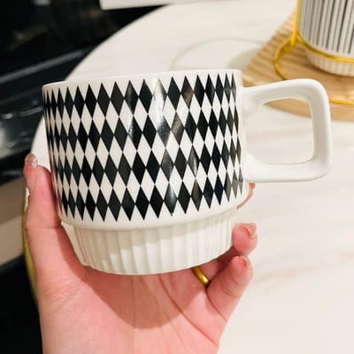 Keramische Hepburn Retro Stijl Zwart en Wit Waterbeker Huishoudelijk Stapelbare Beker Stapelbare Mok Set Souvenir 300ml