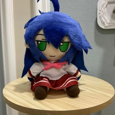 Nieuw op voorraad 20cm Lucky Star Fumo Pluche Speelgoed Schattige Zachte Gevulde Anime Izumi Konata Kussenpoppen Voor Kind Verjaardagscadeau in stock