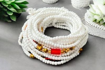 AfricanFabs® Waist Beads / Afrikaanse Heupketting - Nayoghóna - Wit / Rood (Traditioneel niet-elastisch koord) - Buikketting - Taille ketting
