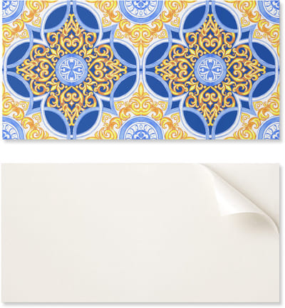 Zelfklevend vinylpaneel met print voor de badkamer, 100x50 cm, decoratief en elegant motief.