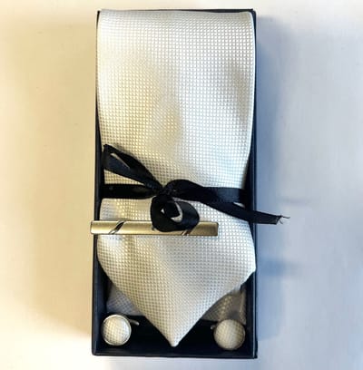 Actie4you® - Luxe Stropdas - Stropdas Set met Manchetknopen en Pochet en Dasspeld – Met Geschenkdoos – 4 Delig – Stropdas Set – Wit Geruit