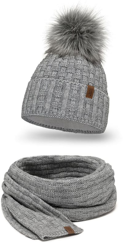 Vivisence Dames Winter Muts En Sjaal Set - Zachte Fleecevoering En Modieuze Brei Met Pompon Van Imitatiebont Antistatisch Voor Het Haar - Comfortabele Warmte En Draaggemak Op Koude Winterdagen - Lichtgrijs