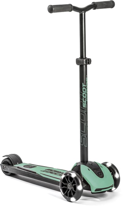 Scoot & Ride Highwaykick 5 LED - Kinderstep - LED voorwielen, 3 wielen, antislip deck & voetrem - verstelbaar stuur 60-90 cm, afneembare stuurstang - 5+ jaar (118-180 cm), max 80 kg, PU wielen 120/80 mm, Forest