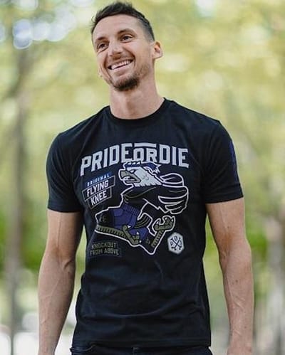 PRIDE or Die T-shirt Flying Knee Zwart - XXXL