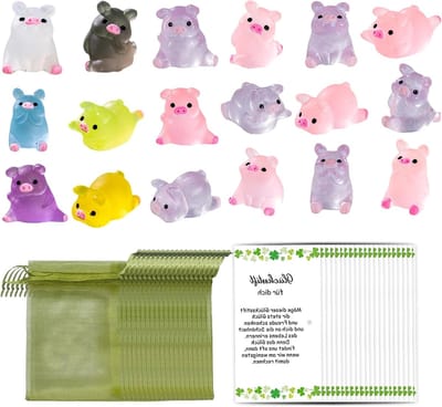 Mini Geluksfiguren voor Oud en Nieuw - 18 Stuks Gelukspigs met Kaarten en Zakje, Perfect als Gastcadeau en voor Feestdecoratie